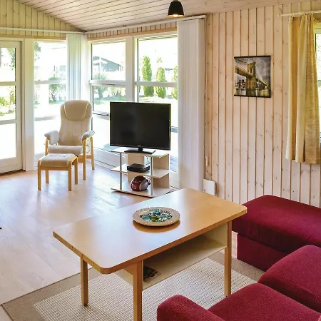 Two-bedroom Holiday In *