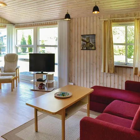 Hébergement de vacances Two-bedroom Holiday In *